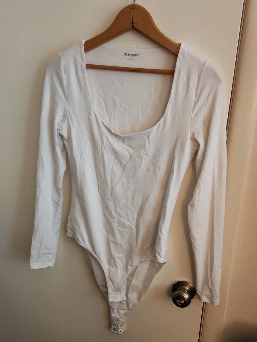 Old Navy White Long-Sleeve Scoop Neck Bodysuit Top